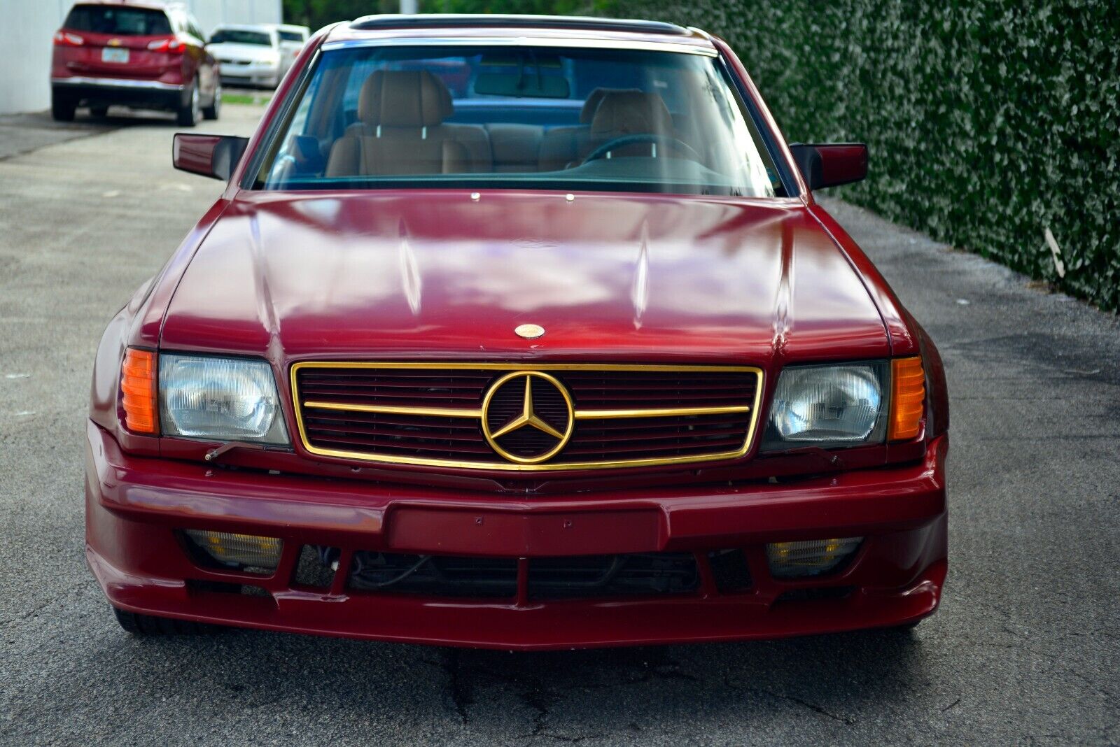 Mercedes-Benz-500-Series-Coupe-1983-Burgundy-Tan-181101-16