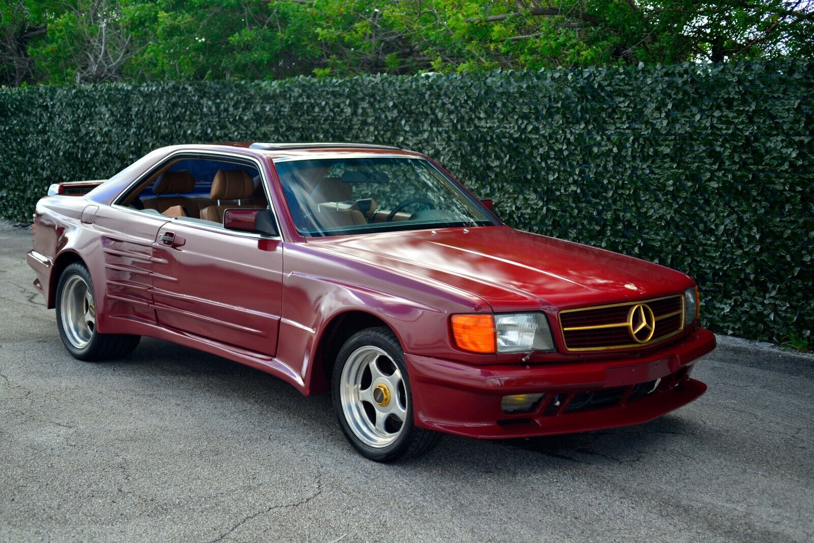 Mercedes-Benz-500-Series-Coupe-1983-Burgundy-Tan-181101-18