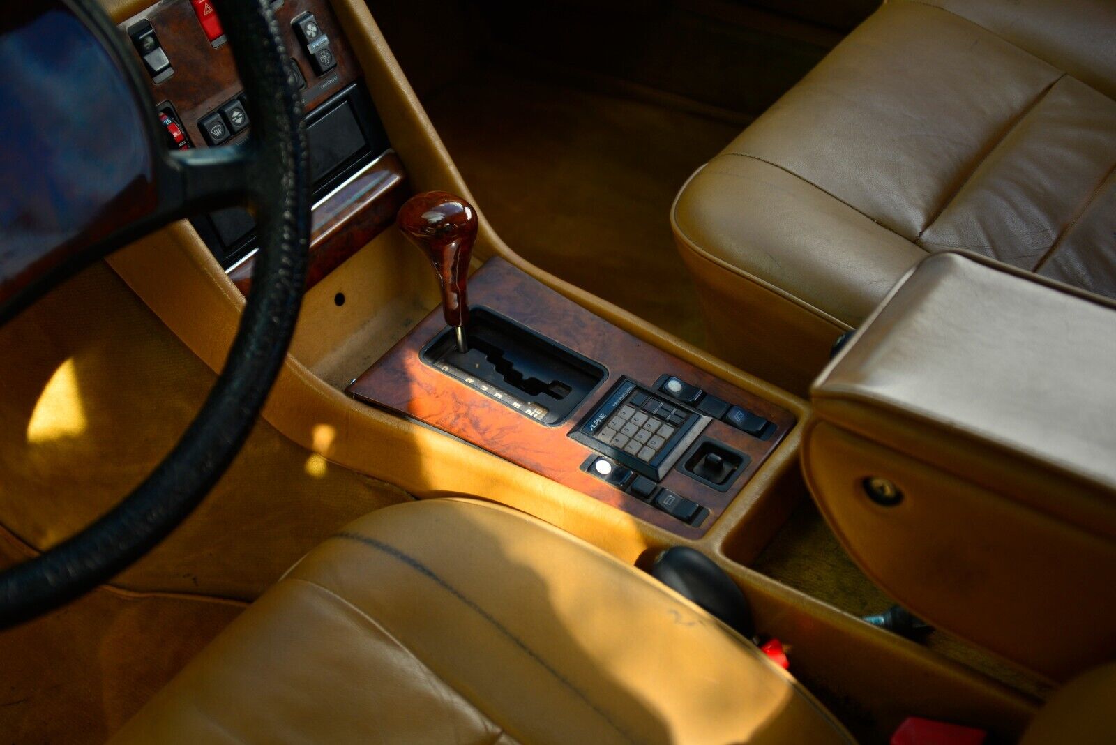 Mercedes-Benz-500-Series-Coupe-1983-Burgundy-Tan-181101-31