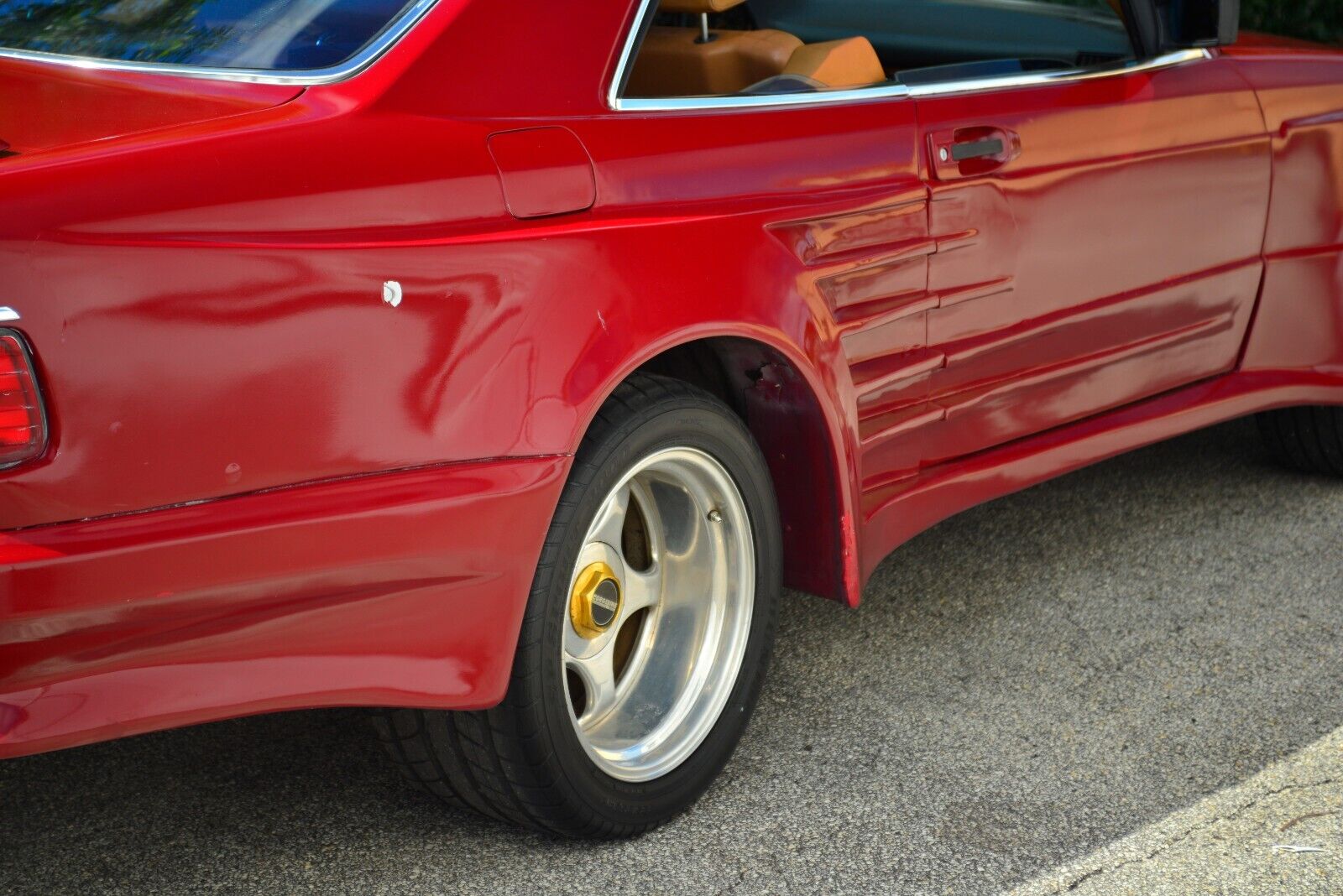 Mercedes-Benz-500-Series-Coupe-1983-Burgundy-Tan-181101-4