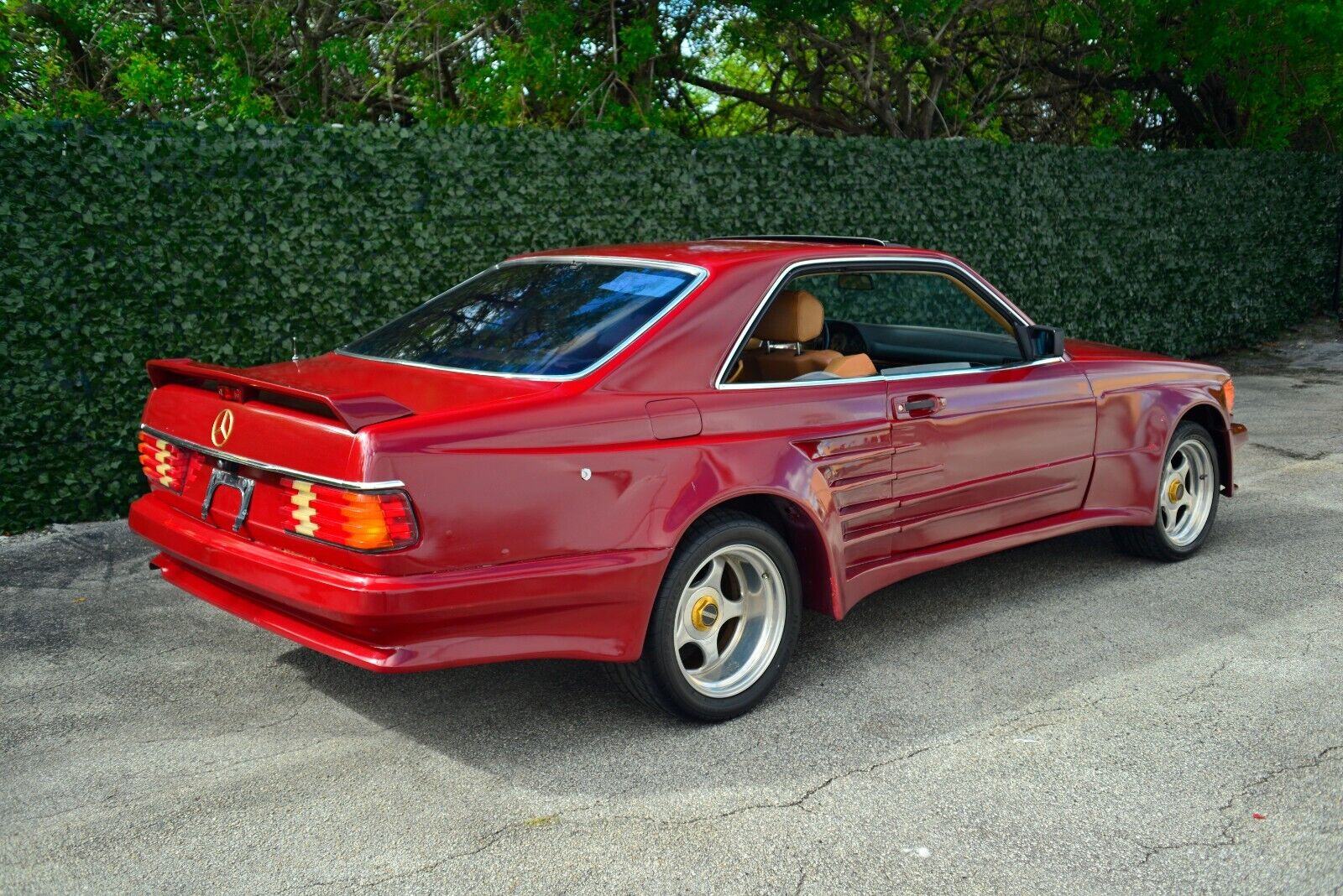 Mercedes-Benz-500-Series-Coupe-1983-Burgundy-Tan-181101-8