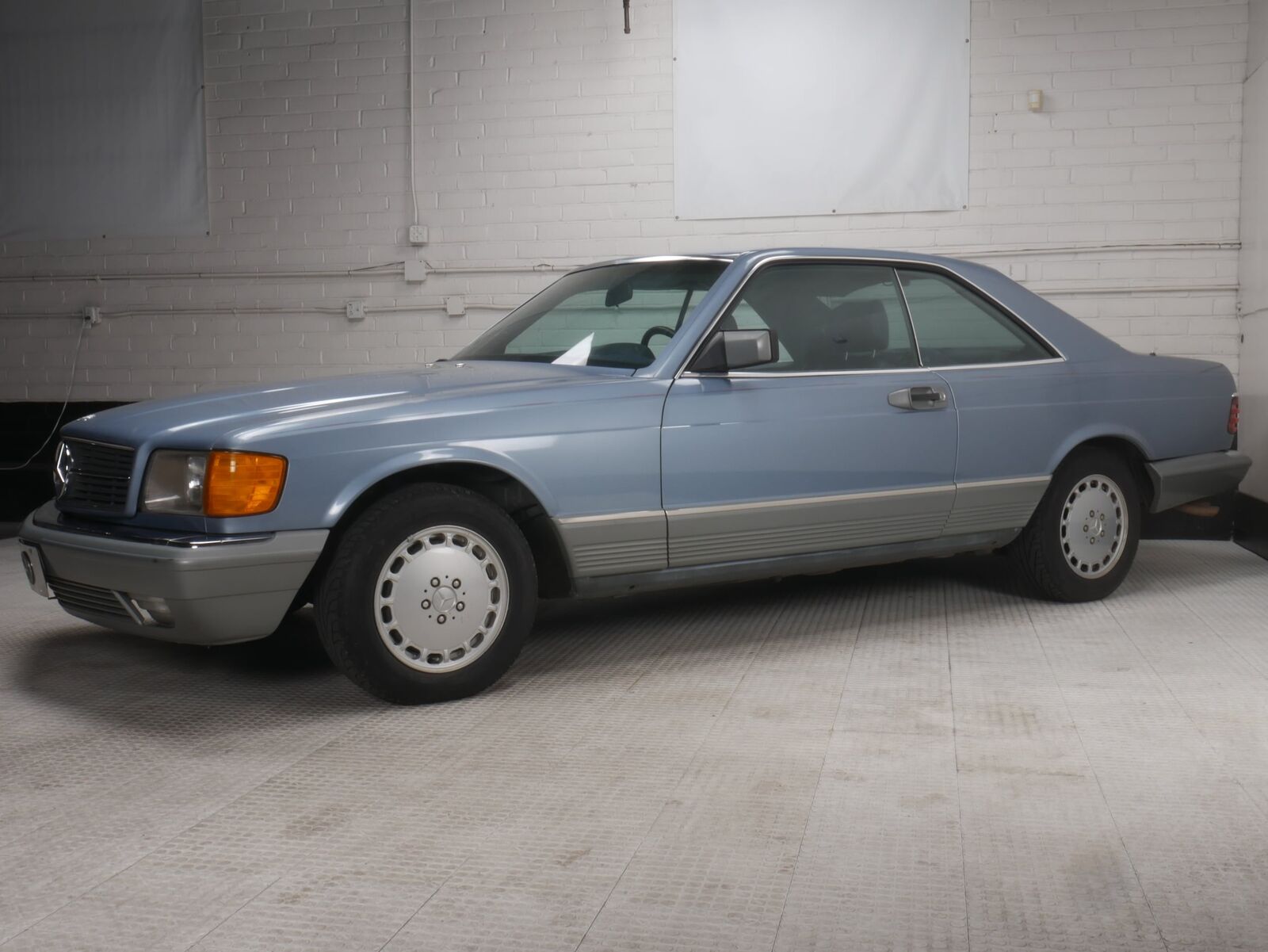 Mercedes-Benz-500-Series-Coupe-1985-Blue-Blue-278000-6