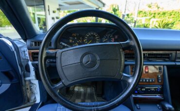 Mercedes-Benz-560sec-1988-White-Blue-103513-16