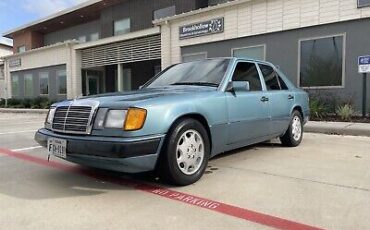 Mercedes-Benz-E-Class-1991-Blue-120862-1