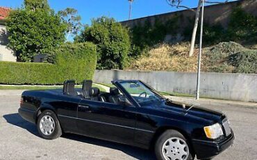 Mercedes-Benz-E-Class-Cabriolet-1995-Black-Black-127933-1