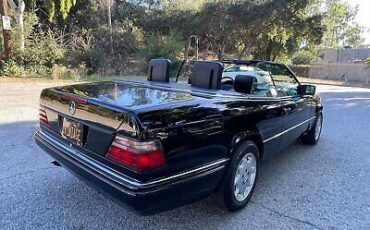 Mercedes-Benz-E-Class-Cabriolet-1995-Black-Black-127933-7