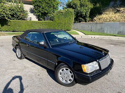 Mercedes-Benz-E-Class-Cabriolet-1995-Black-Black-127933-9