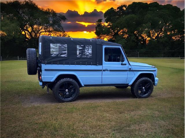 Mercedes-Benz-G-Class-1995-32