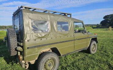 Mercedes-Benz-G-Wagon-Cabriolet-1982-3