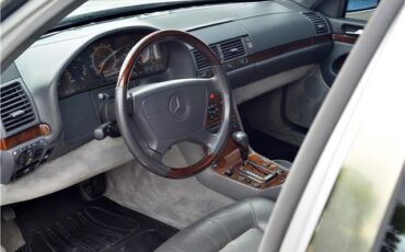 Mercedes-Benz-S-Class-1995-39