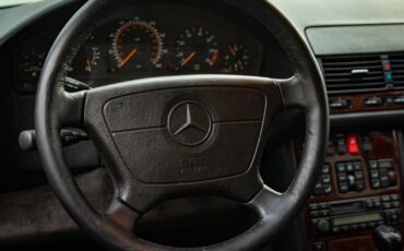 Mercedes-Benz-S-Class-Berline-1995-31