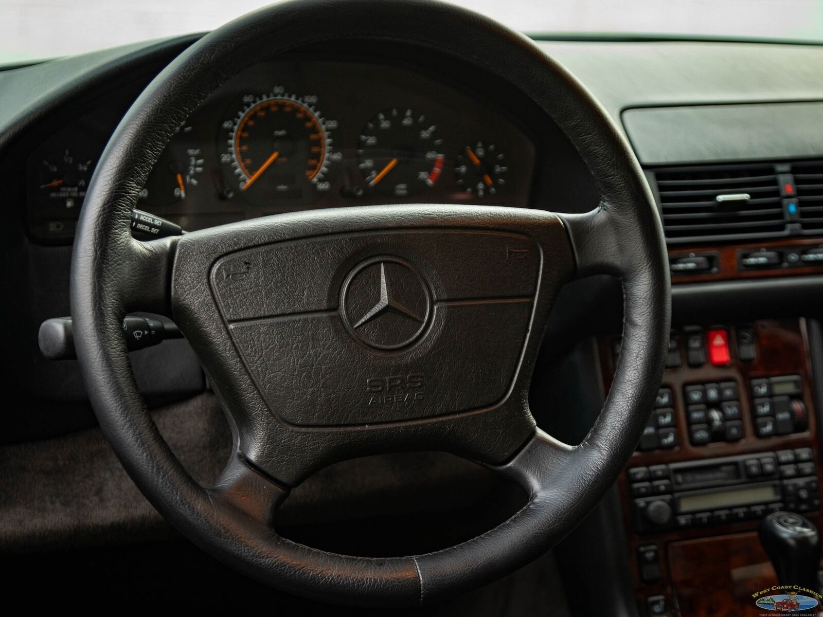 Mercedes-Benz-S-Class-Berline-1995-31