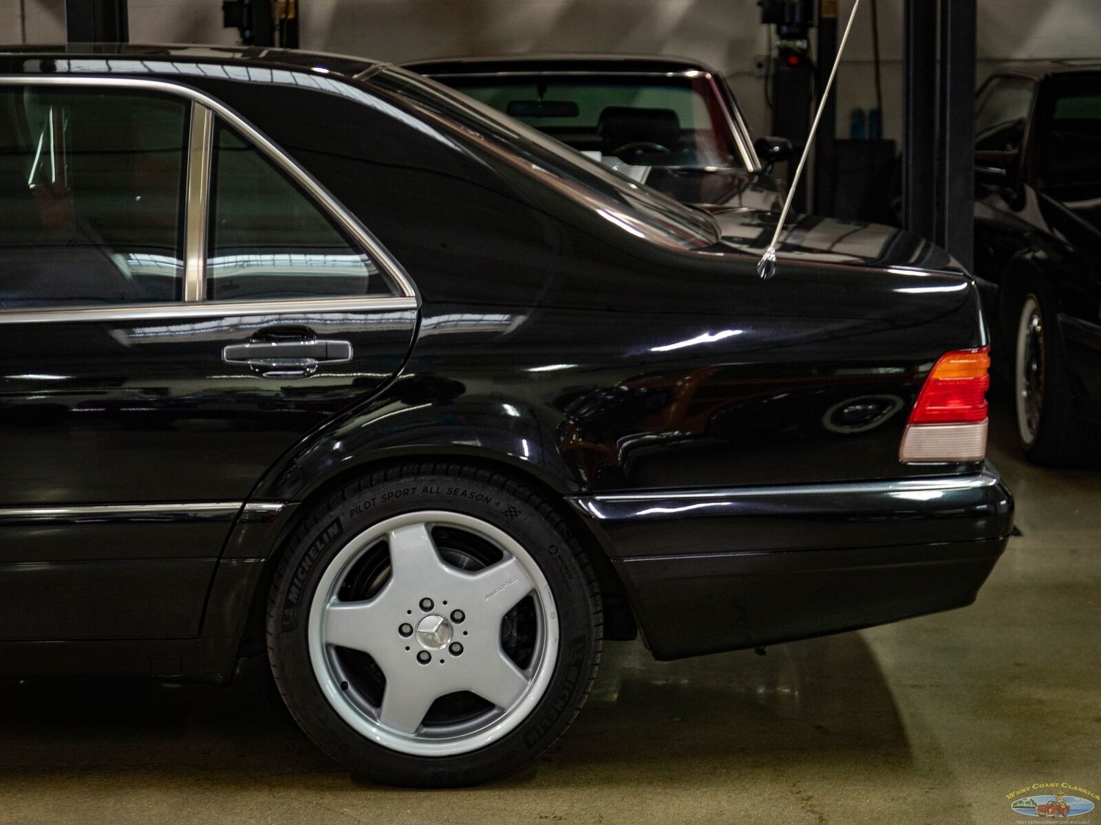 Mercedes-Benz-S-Class-Berline-1995-6