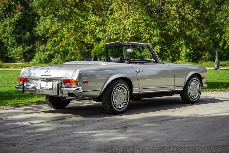 Mercedes-Benz-SL-Class-1971-9