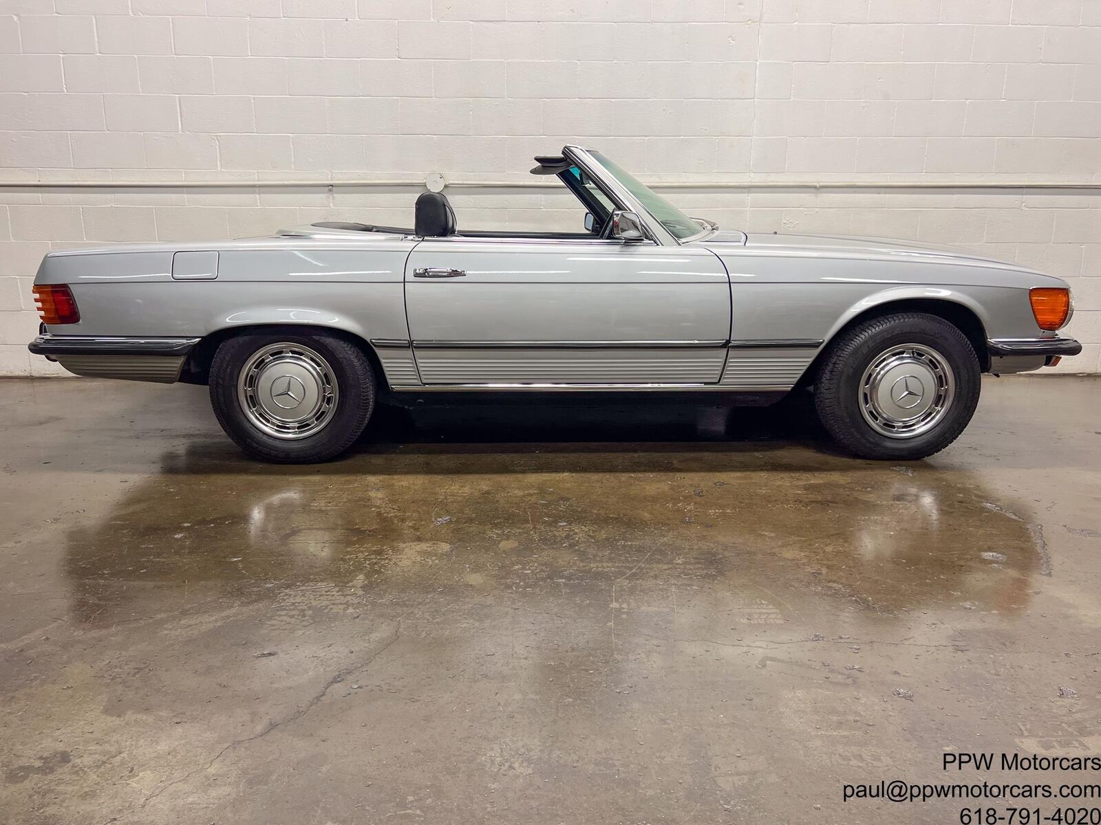 Mercedes-Benz-SL-Class-1972-18