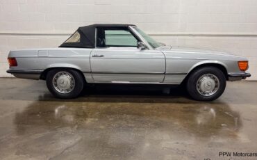 Mercedes-Benz-SL-Class-1972-24