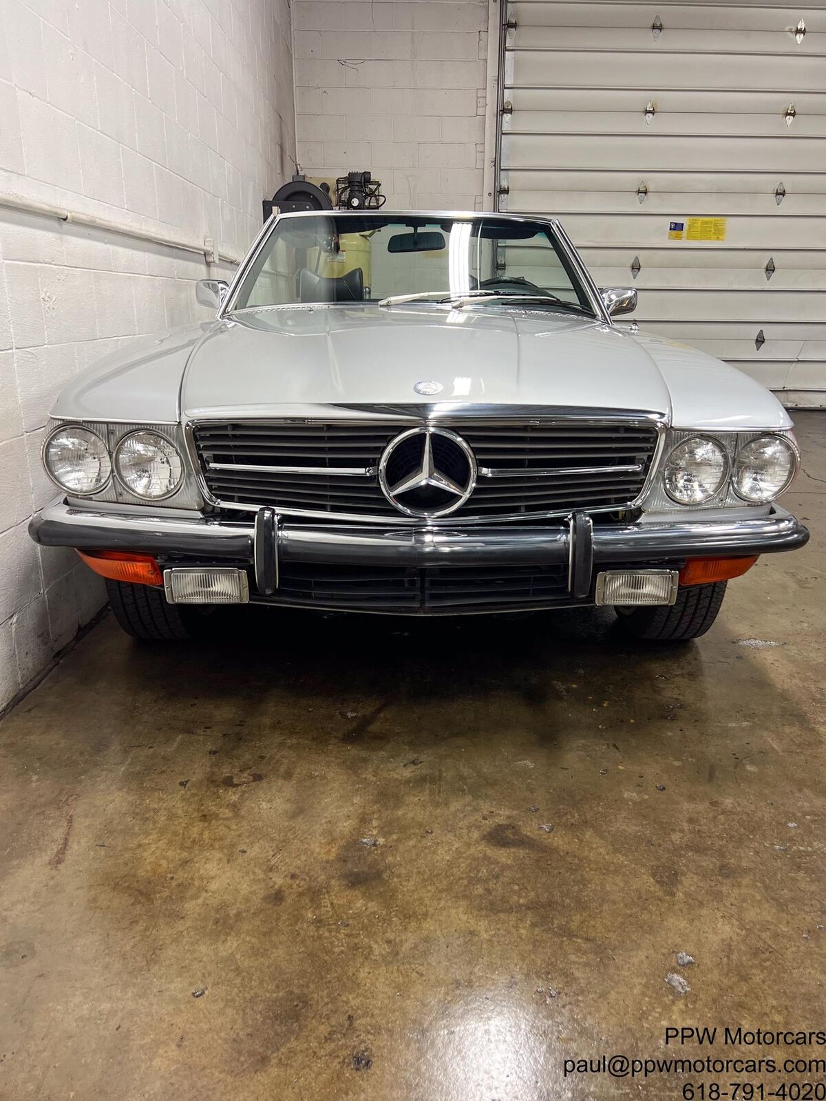 Mercedes-Benz-SL-Class-1972-36