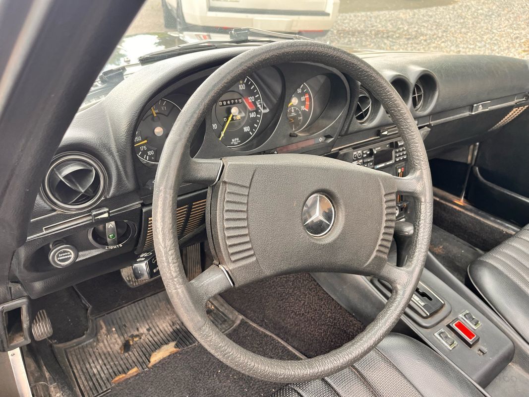 Mercedes-Benz-SL-Class-1974-Gray-Black-152435-11