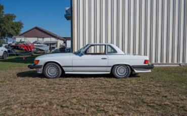 Mercedes-Benz-SL-Class-1977-1