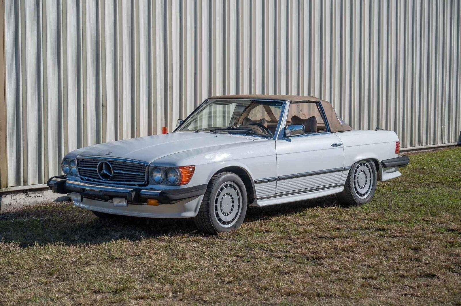 Mercedes-Benz-SL-Class-1977-10