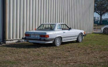 Mercedes-Benz-SL-Class-1977-5