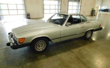 Mercedes-Benz-SL-Class-1978-3