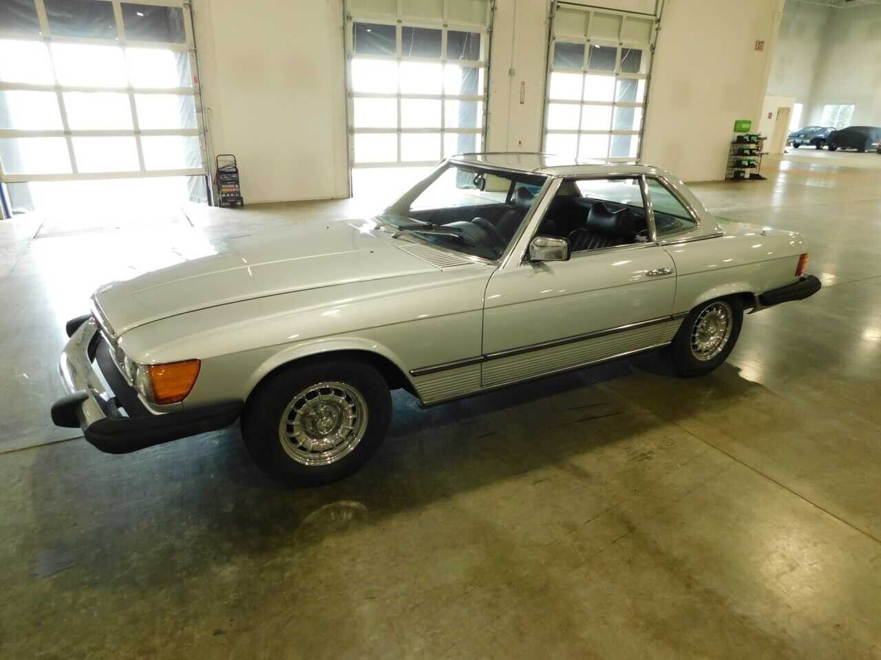 Mercedes-Benz-SL-Class-1978-3