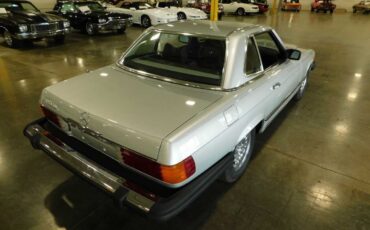 Mercedes-Benz-SL-Class-1978-5