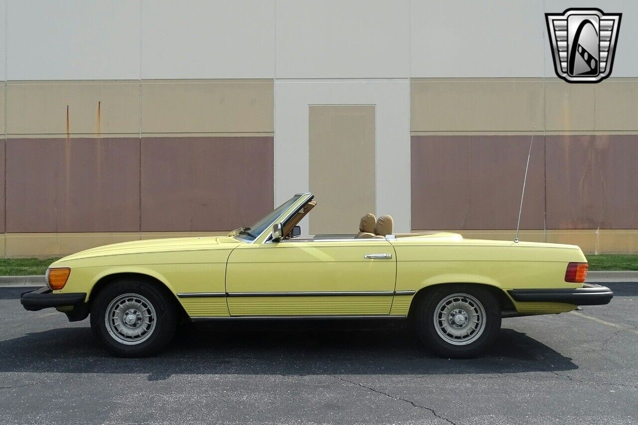 Mercedes-Benz-SL-Class-1982-Yellow-Tan-183864-2