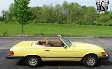 Mercedes-Benz-SL-Class-1982-Yellow-Tan-183864-5