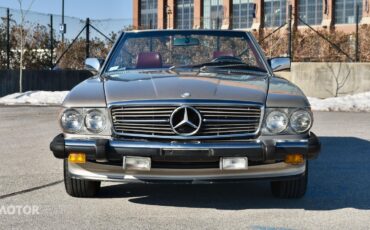 Mercedes-Benz-SL-Class-1986-Silver-Red-156732-26