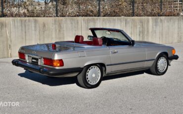 Mercedes-Benz-SL-Class-1986-Silver-Red-156732-29