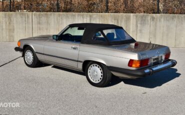 Mercedes-Benz-SL-Class-1986-Silver-Red-156732-4