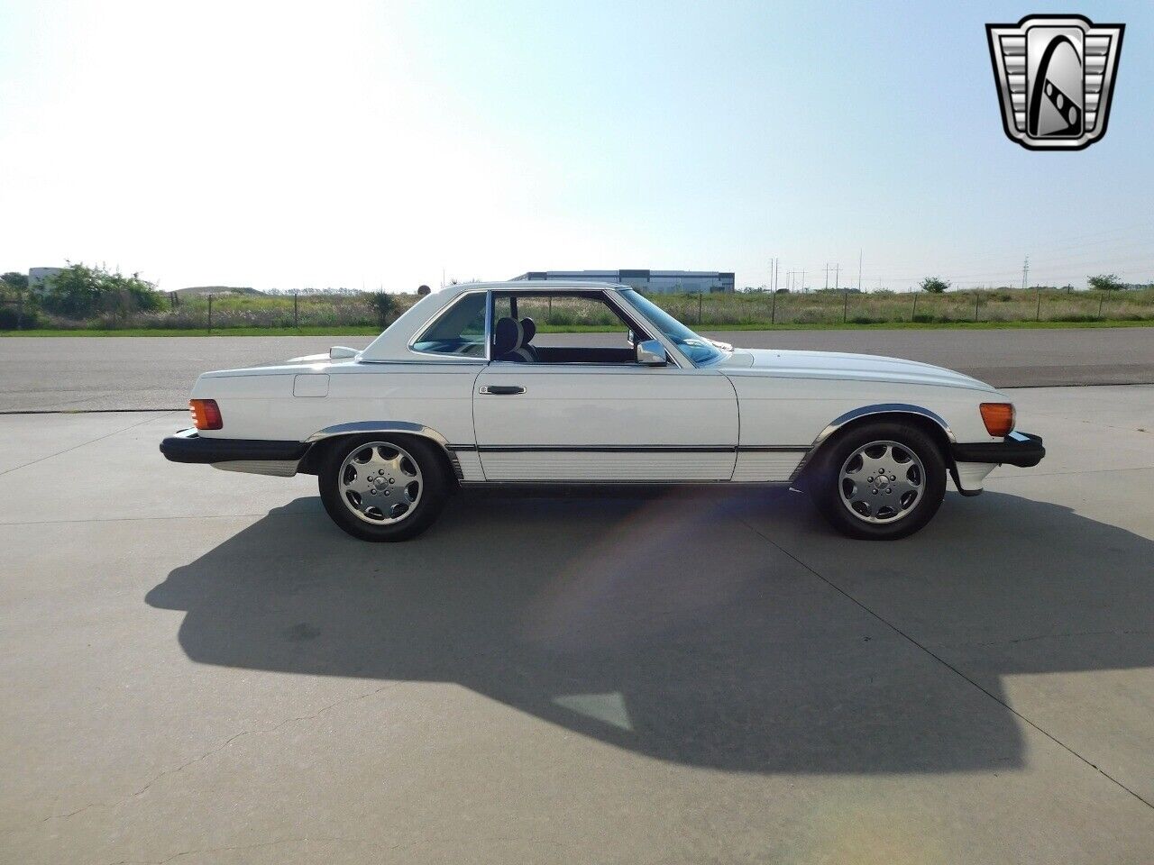 Mercedes-Benz-SL-Class-1986-White-Blue-254758-3