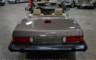 Mercedes-Benz-SL-Class-1987-6