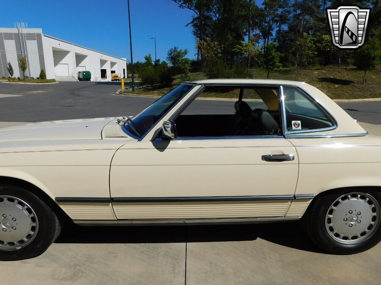 Mercedes-Benz-SL-Class-1987-Tan-Brown-36598-6