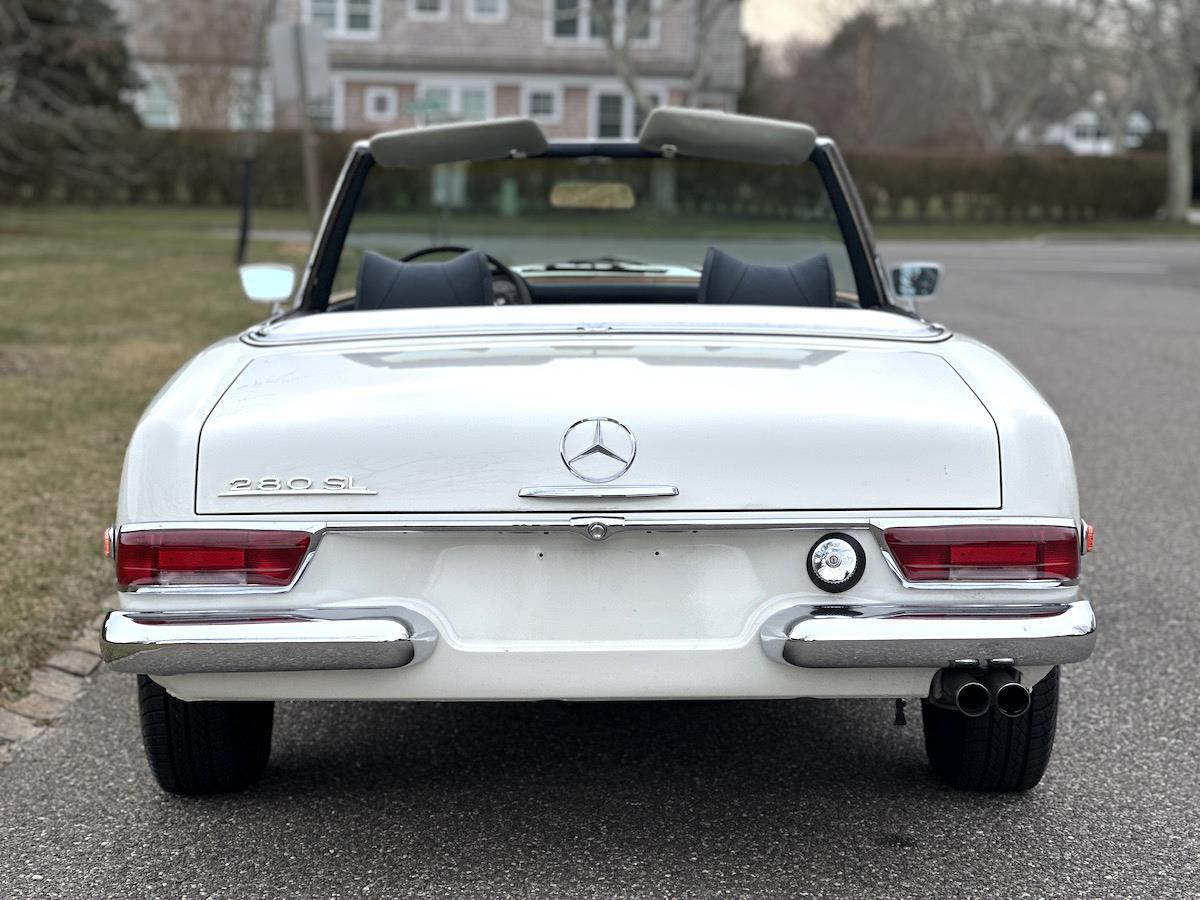 Mercedes-Benz-SL-Class-Cabriolet-1969-White-Blue-33574-14