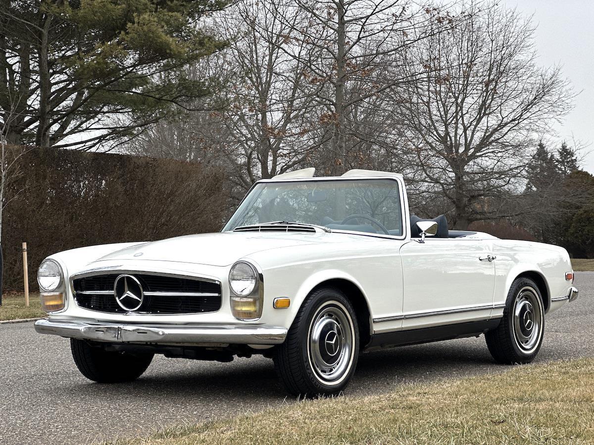 Mercedes-Benz-SL-Class-Cabriolet-1969-White-Blue-33574-19