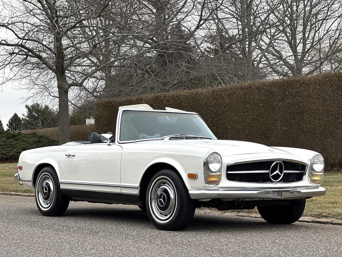 Mercedes-Benz-SL-Class-Cabriolet-1969-White-Blue-33574-25