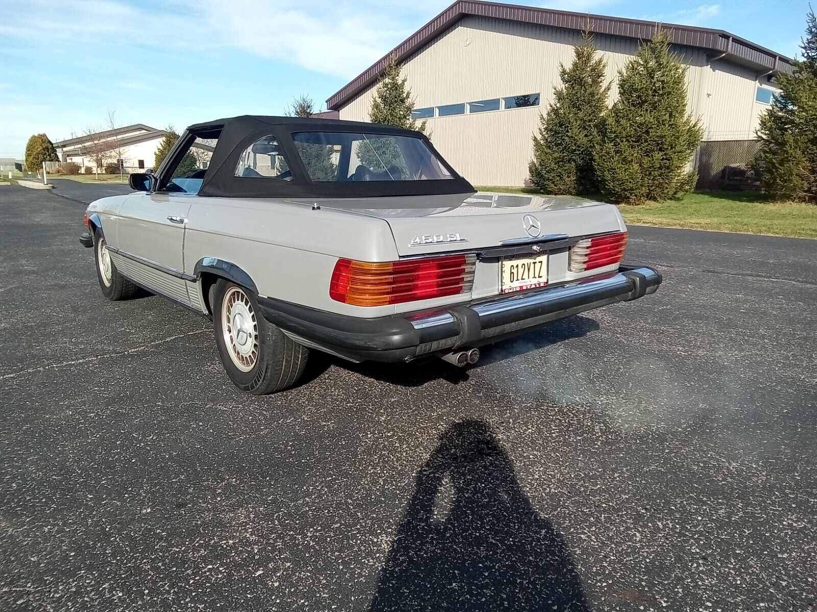 Mercedes-Benz-SL-Class-Cabriolet-1975-Gray-Black-292418-2