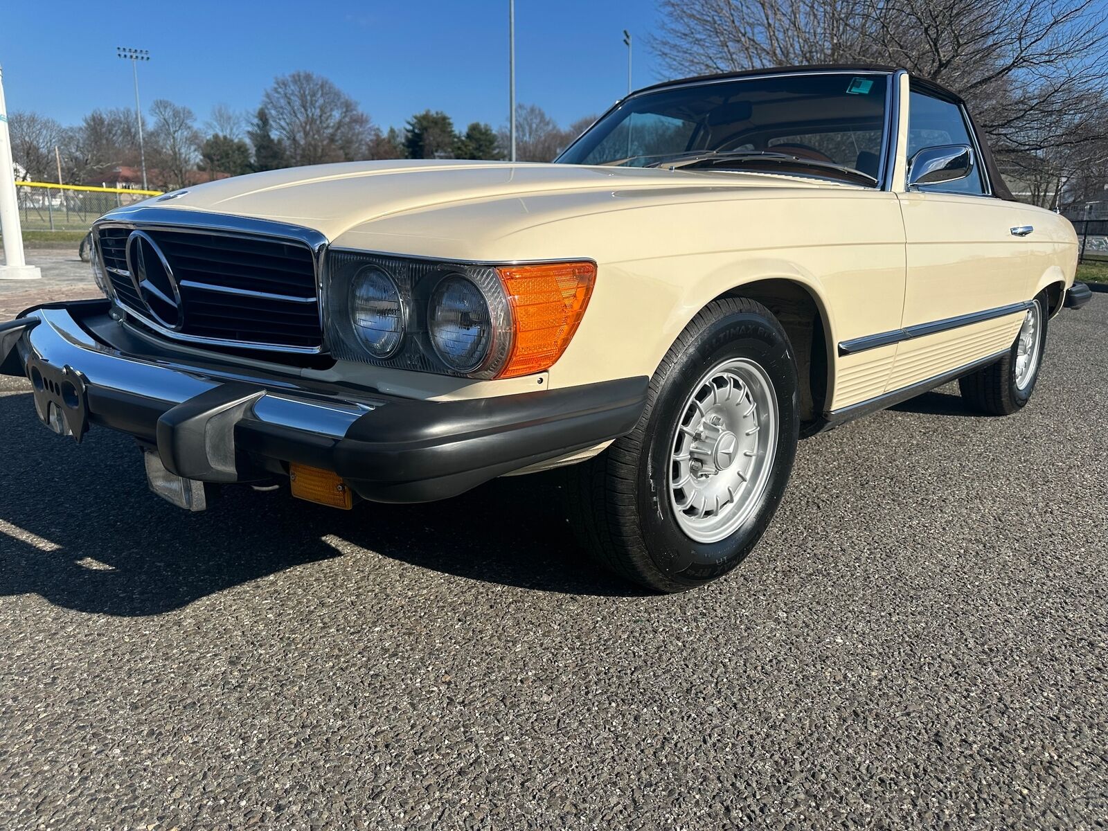 Mercedes-Benz-SL-Class-Cabriolet-1976-13