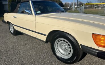 Mercedes-Benz-SL-Class-Cabriolet-1976-14