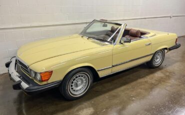 Mercedes-Benz-SL-Class-Cabriolet-1977-4