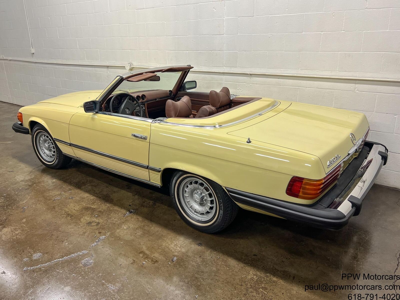 Mercedes-Benz-SL-Class-Cabriolet-1977-5