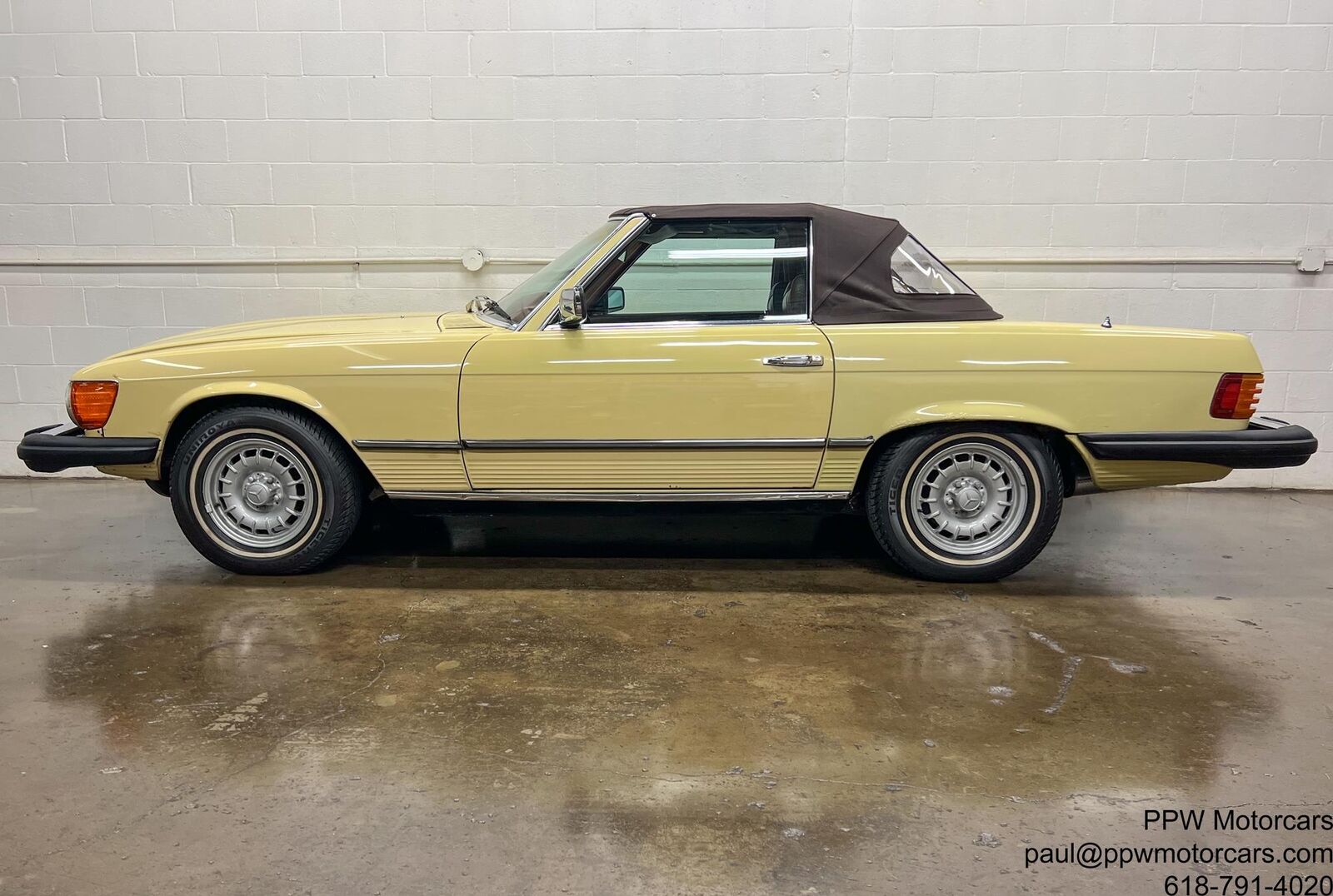 Mercedes-Benz-SL-Class-Cabriolet-1977-6