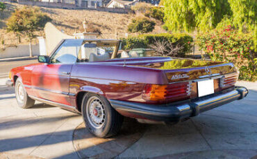 Mercedes-Benz-SL-Class-Cabriolet-1979-5