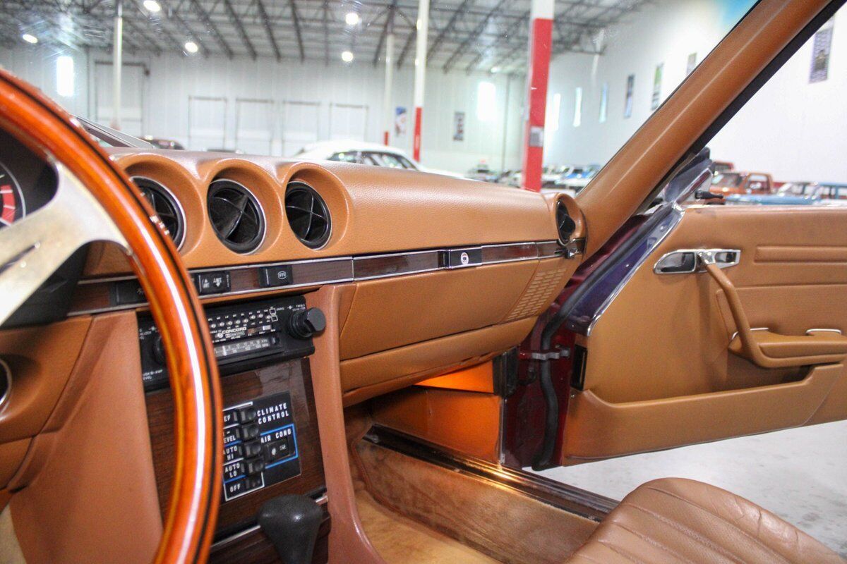 Mercedes-Benz-SL-Class-Cabriolet-1979-Red-SaffronBamboo-178156-9