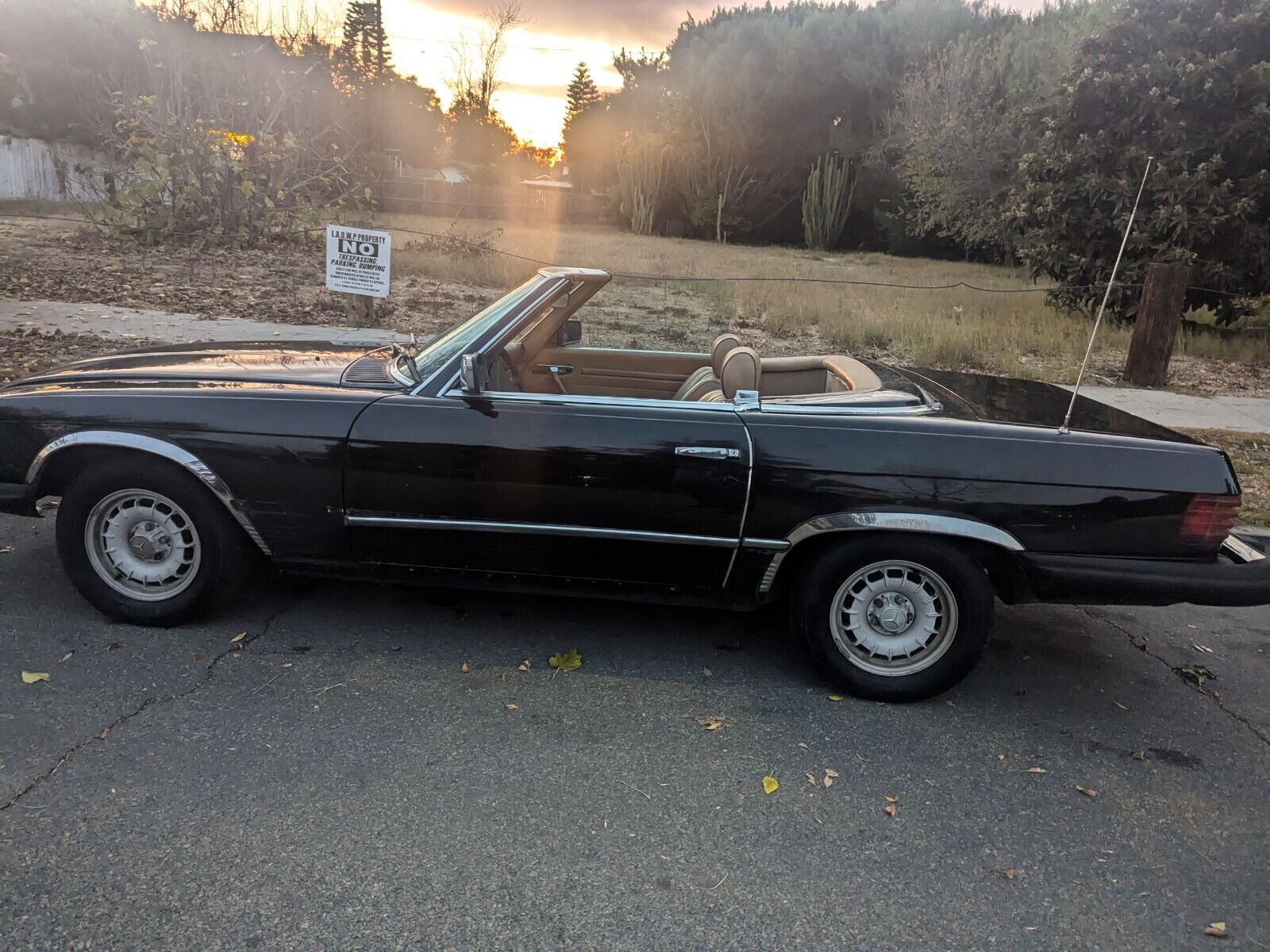 Mercedes-Benz-SL-Class-Cabriolet-1980-10