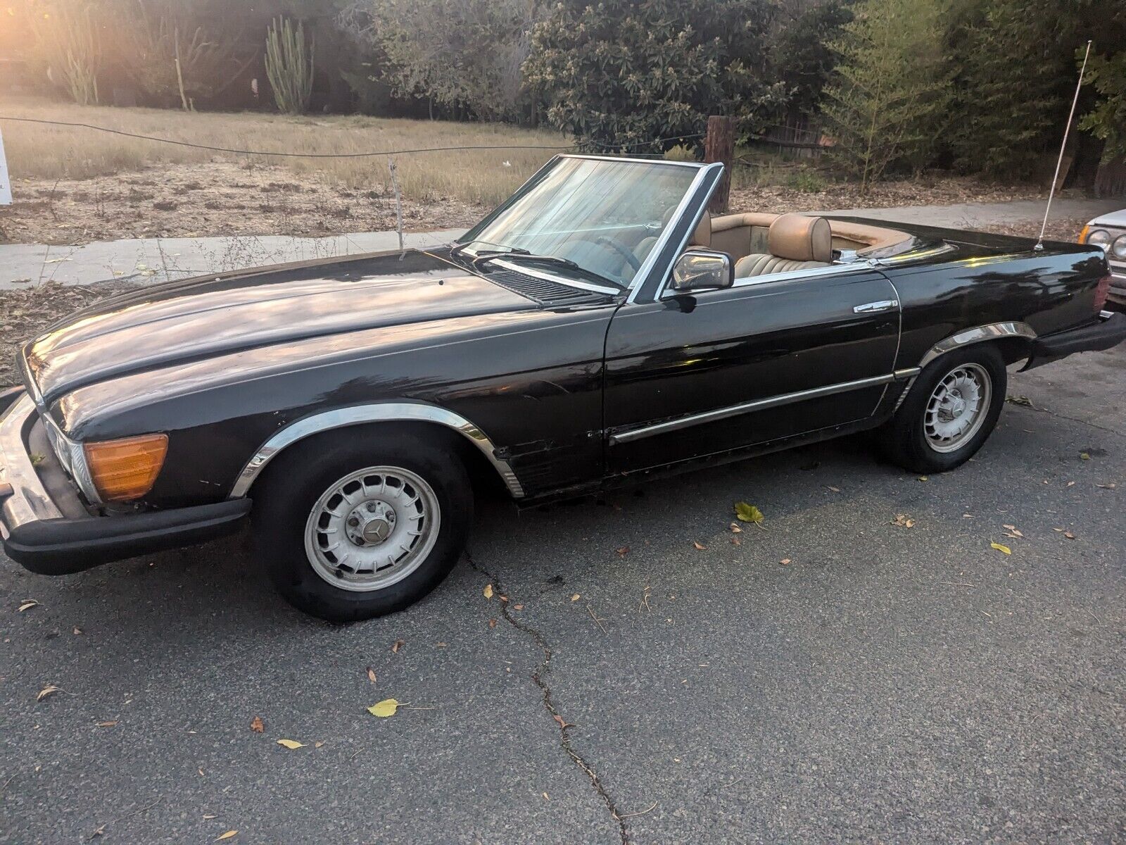 Mercedes-Benz-SL-Class-Cabriolet-1980-4