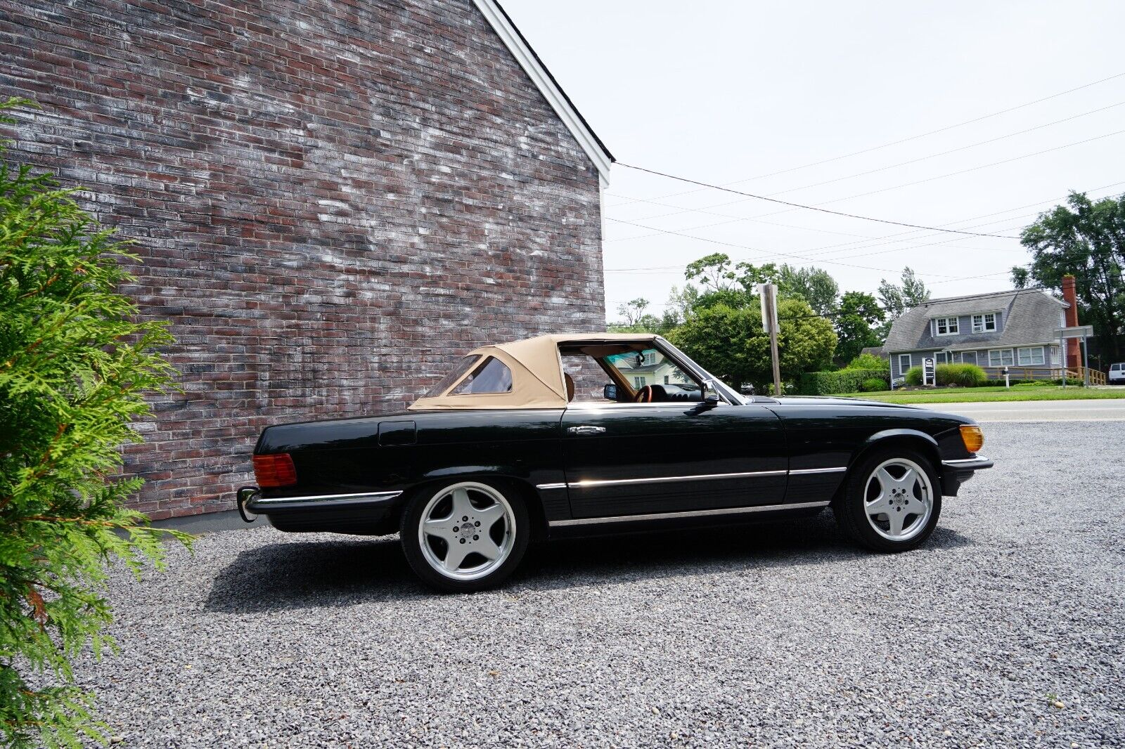 Mercedes-Benz-SL-Class-Cabriolet-1985-Green-Tan-182490-1